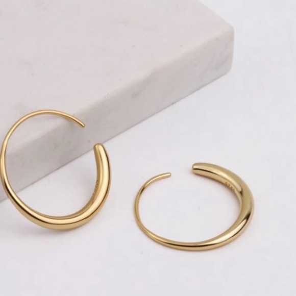 🌛Insta Sterling silver hoop earrings - Picture 4 of 6